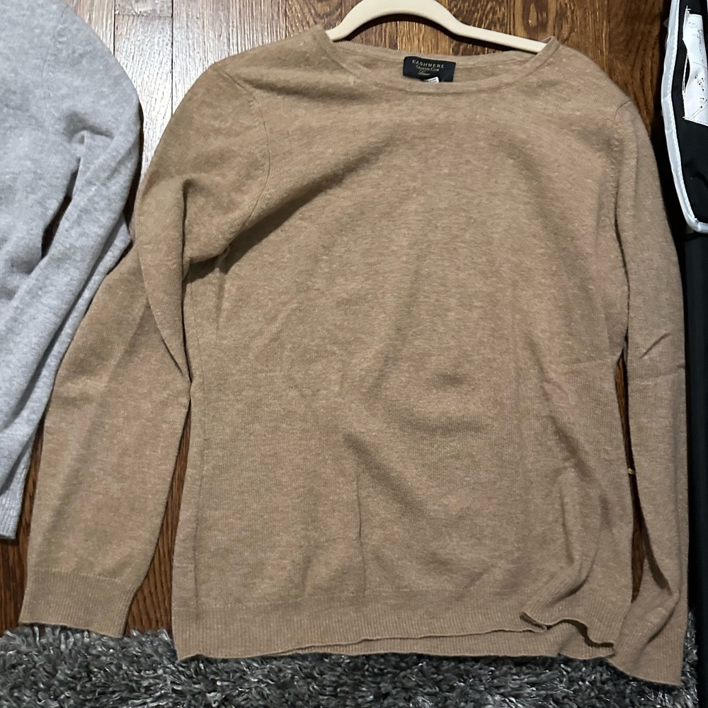 100% CASHMERE tan crew neck sweater Charter Club size XL